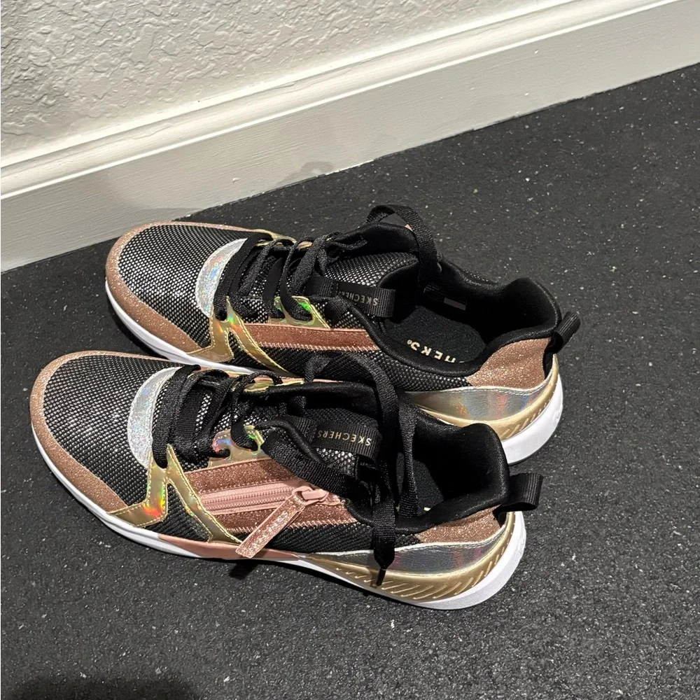 SKECHERS STREET SHINE STATUS 2.0 --SIZE 6‎ YOUTH-- WOMENS SIZE 8